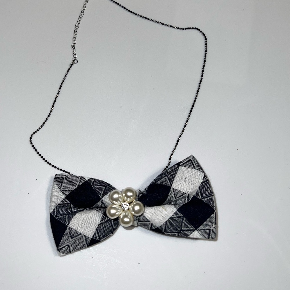 “Dainty Dapper”Elegant Black and White Bow Necklace